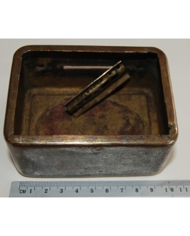 Dėžutė-taupyklė monetoms (Rusija, 1921). Matmenys: 10*7*5 cm