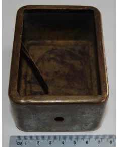 Dėžutė-taupyklė monetoms (Rusija, 1921). Matmenys: 10*7*5 cm